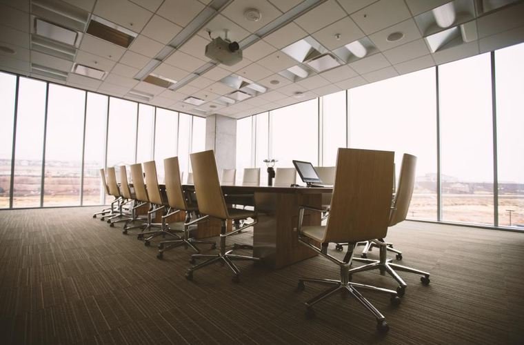 Besprechungsraum in einem betreuten Bürogebäude